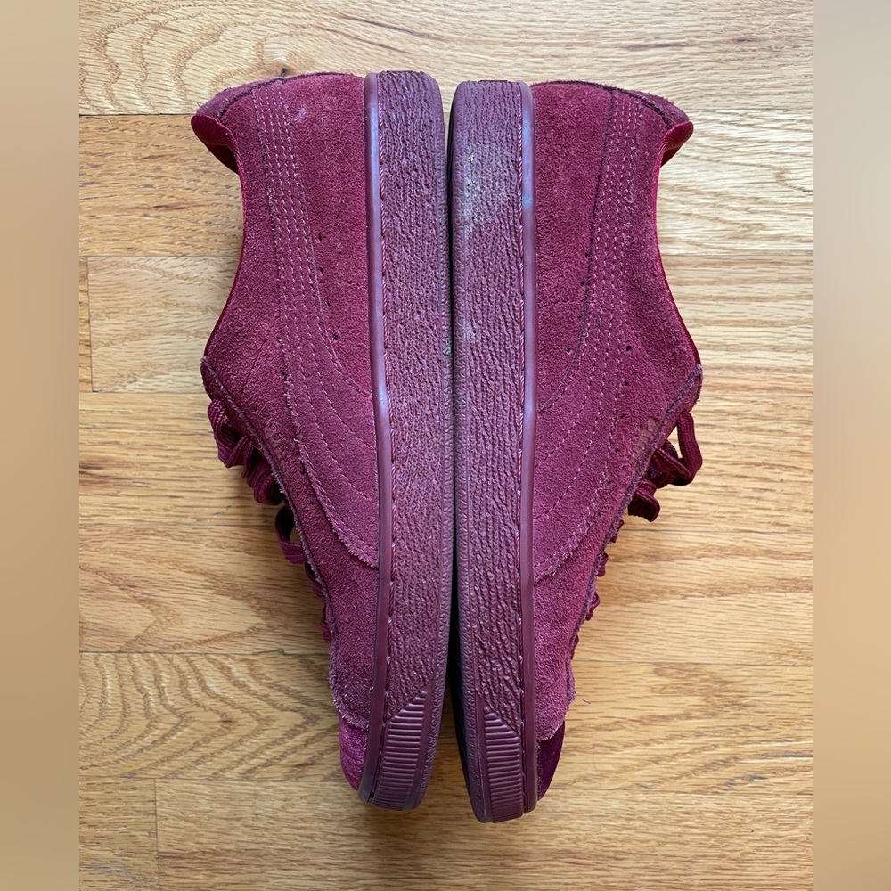 Puma Women's Suede Classic Velvet Casual Sneakers - Picture 3 of 11